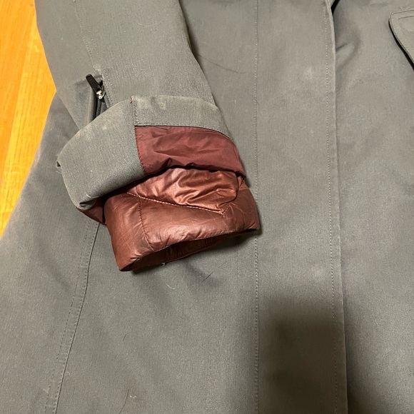Patagonia Women’s Tres 3 in 1 Waterproof Down Parka Small (lightly worn) - Picture 14 of 14